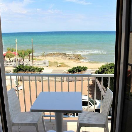 Appartamenti Costa Dei Trulli Torre Canne Exteriör bild