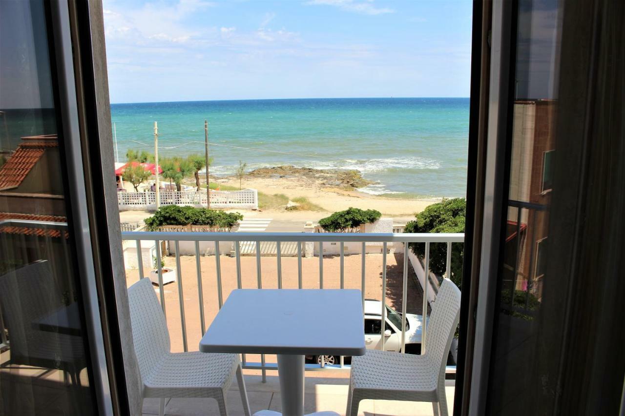 Appartamenti Costa Dei Trulli Torre Canne Exteriör bild